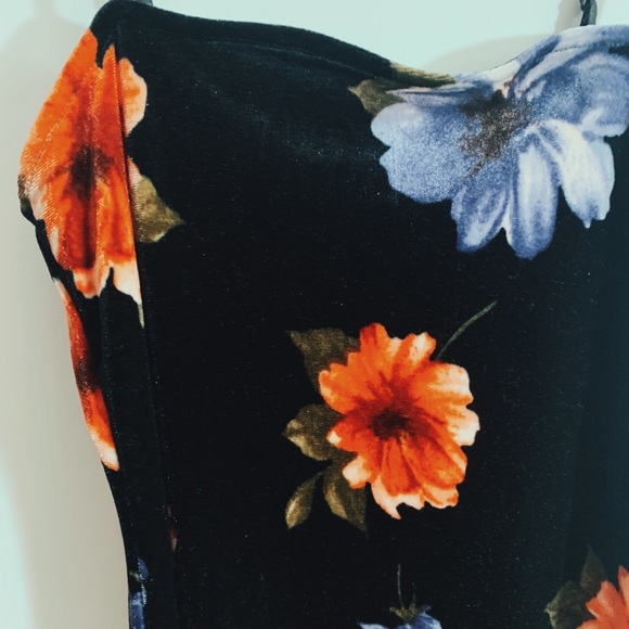 FLORAL DRESS🌸 - Picture 2 of 2